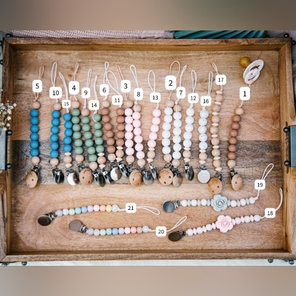 TAYLOR MAE® Non-Toxic BPA Free Pacifier Clips Tethers Holder Baby Teethers - Picture 3 of 17